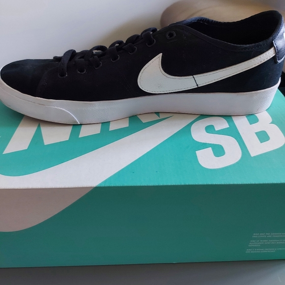 Mens Nike SB Blazer Court shoes - Picture 1 of 4